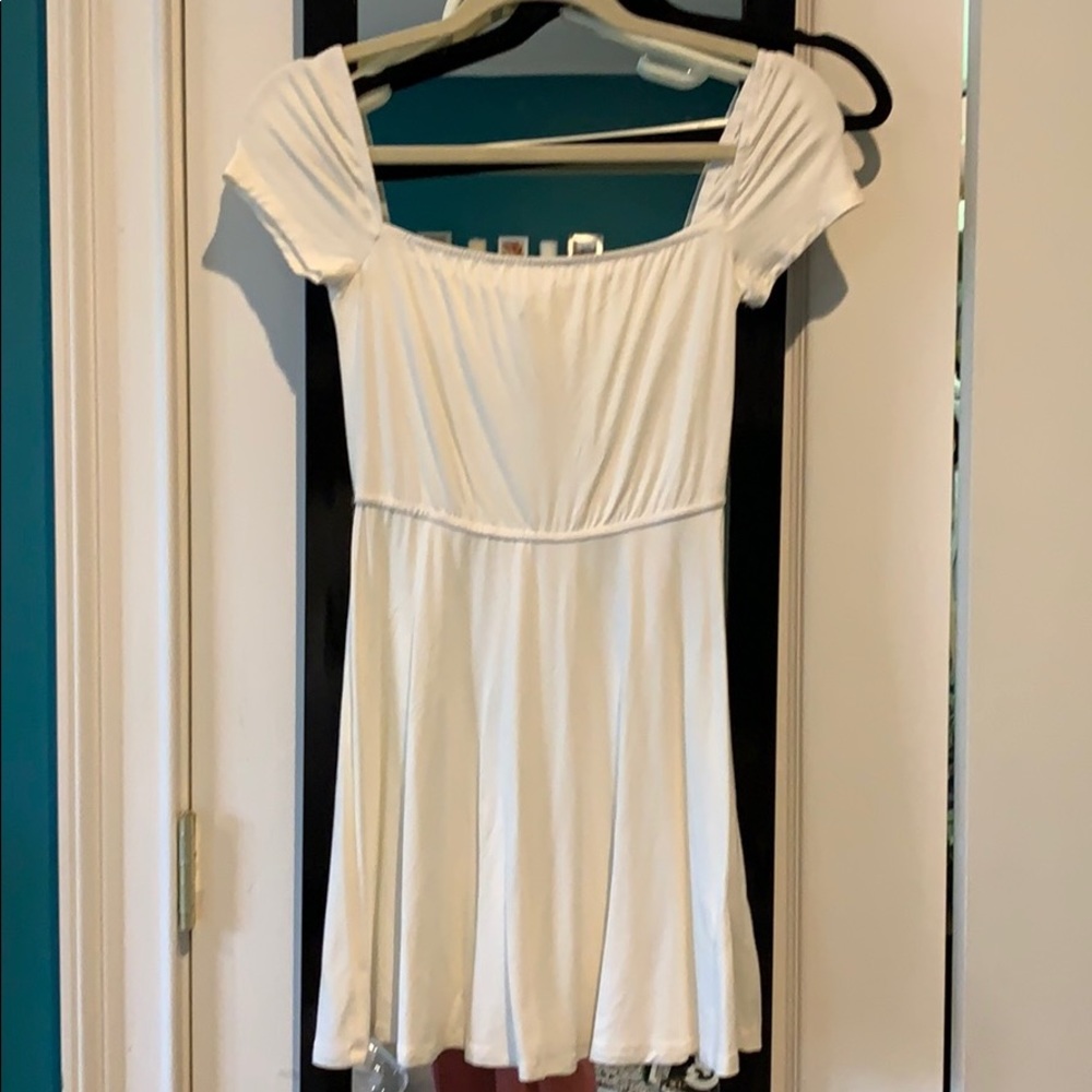 NEVER WORN TAGS ON. Tobi white dress